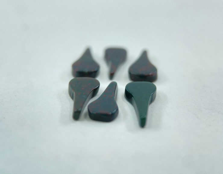 50 Pieces of Bloodstone Pin Shape, Key Shape Loose Gemstones In 12x5mm For Jewellery Making