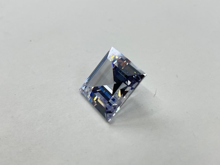 il fullxfull.5044603730 7cpo scaled White Cubic Zirconia Square in 15mm and 20mm for Jewellery Making