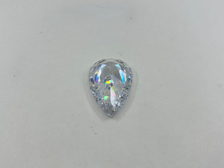 il fullxfull.5106622487 s5j7 scaled White Cubic Zirconia Pear Shaped Large Gemstone in 30x20mm and 40x25mm for Jewellery Making