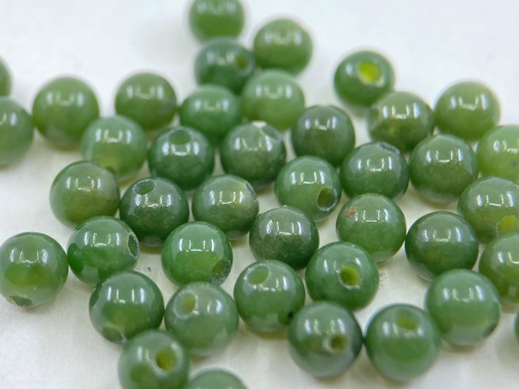 100 Pieces of 4mm Nephrite Jade Half Drilled Bead Gemstones in for Jewellery Making