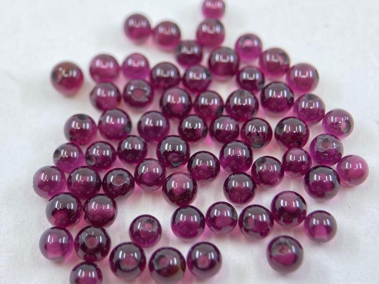 100 Pieces of Garnet Half Drilled Beads in 3mm & 5mm for Jewellery Making