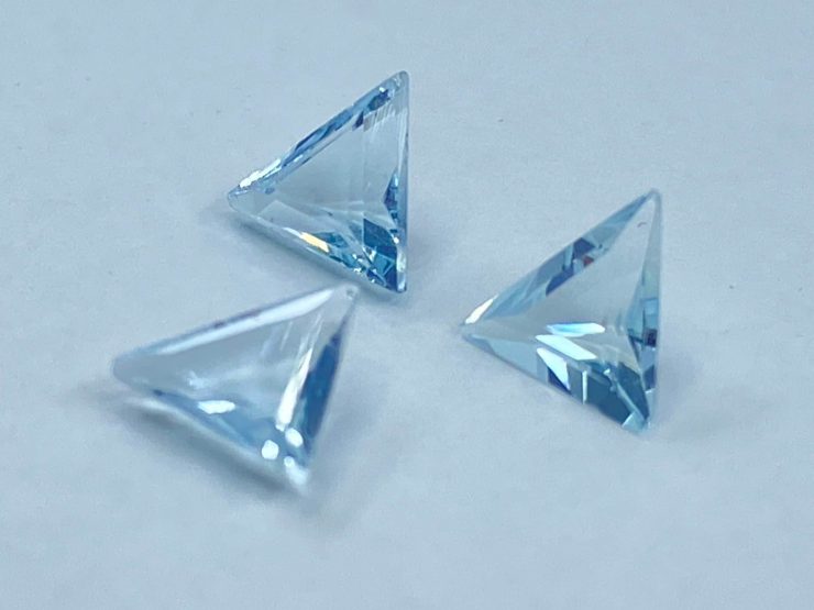 Aquamarine Faceted Triangle Shape Loose Gemstones in 5mm for Jewellery Making