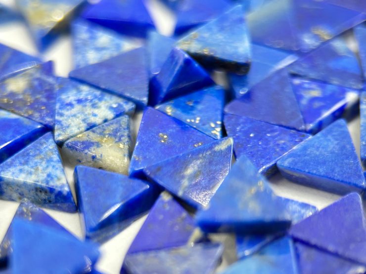 il fullxfull.5656243461 gqu0 scaled Lapis Lazuli Triangle Shape SBBT (Single Bevel Buff Top) Loose Gemstones in 6mm for Jewellery Making