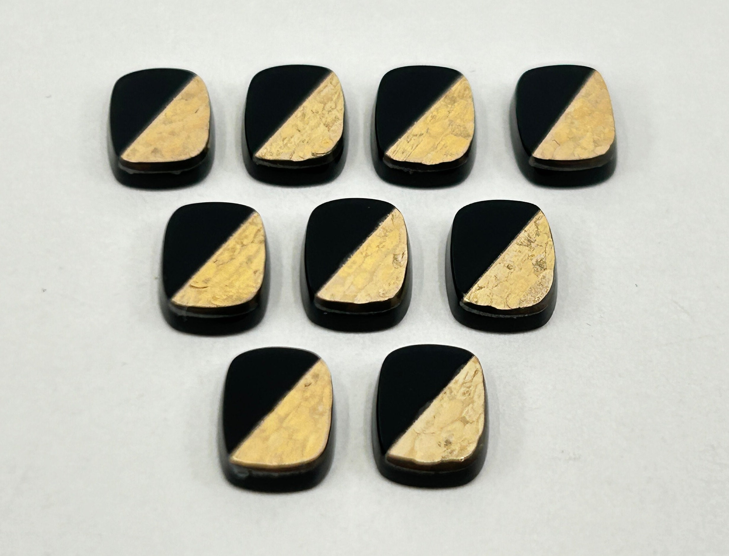 Onyx Antique/Cushion Shape SBBT (Single Bevel Buff Top) with 9ct Gold Debossed Dimple Pattern Loose Gemstones in 8x6mm for Jewellery Making