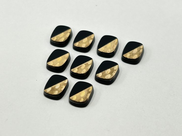 il fullxfull.5612357944 9s8k scaled Onyx Antique/Cushion Shape SBBT (Single Bevel Buff Top) with 9ct Gold Debossed Spotted Pattern Loose Gemstones in 8x6mm for Jewellery Making