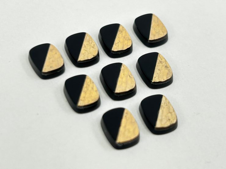 il fullxfull.5660399783 9rn4 scaled Onyx Antique/Cushion Shape SBBT (Single Bevel Buff Top) with 9ct Gold Debossed Dimple Pattern Loose Gemstones in 8x6mm for Jewellery Making