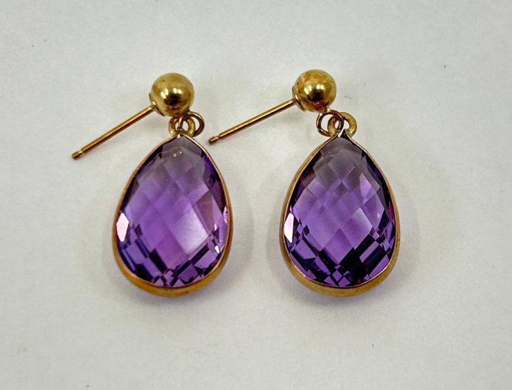 Pair of 9 Carat Gold Brazilian Amethyst Drop Earrings (15x10mm Gemstones)