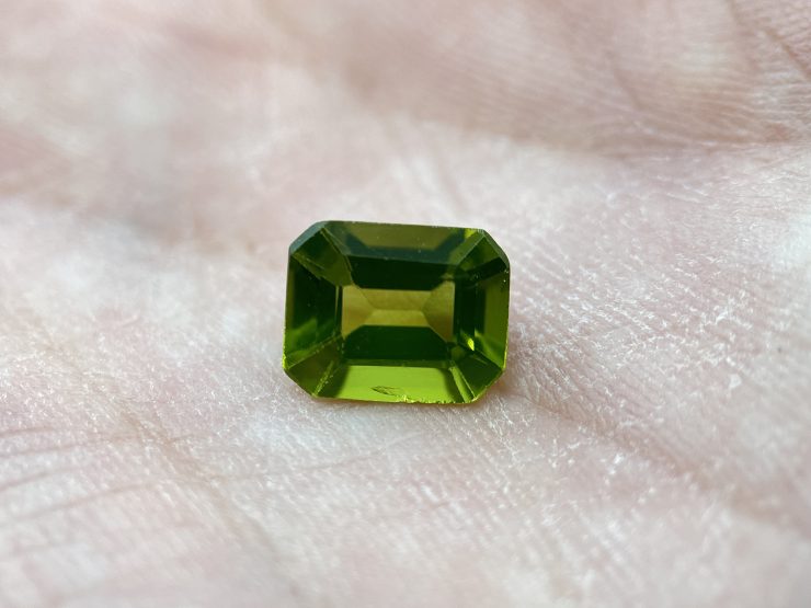 il fullxfull.5956972014 q99i scaled Peridot (Dark) Faceted Octagon Loose Gemstones In Sizes From 9x7mm to 10x5mm For Jewellery Making